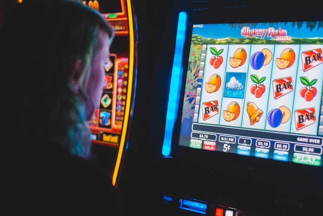 online-gambling-is-fastest-growing-online-industries-in-uk